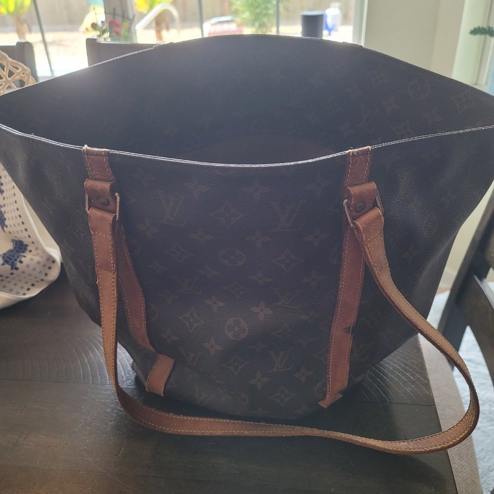 Louis Vuitton Purse